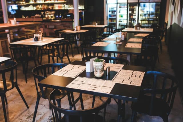 Gdzie zjeść w Białej Podlaskiej? Odkryj najlepsze restauracje i smaki Gdzie zjeść w Białej Podlaskiej? Odkryj najlepsze restauracje i smaki